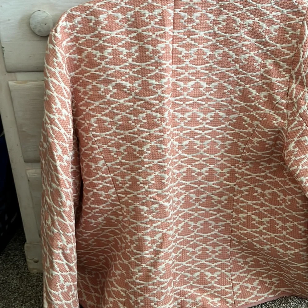 Blazer - Picture 5 of 6